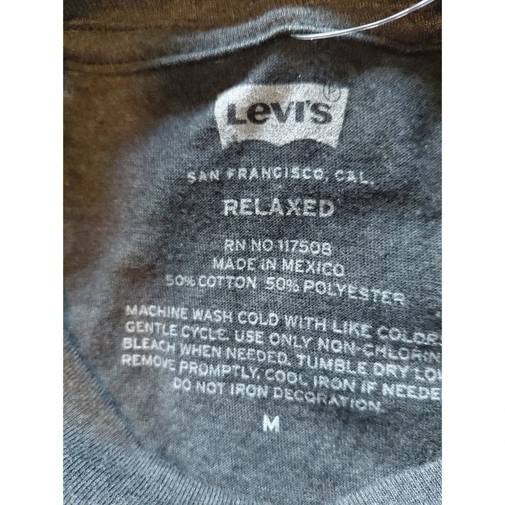 Levi's Adult T-Shirt Size L Charcoal Long Sleeve Logo Crew Neck NWT Org $39.50